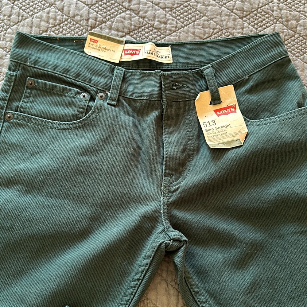 NWT Levi’s 513 Slim Straight Corduroy Jeans W28” X L28” Sz. 16R